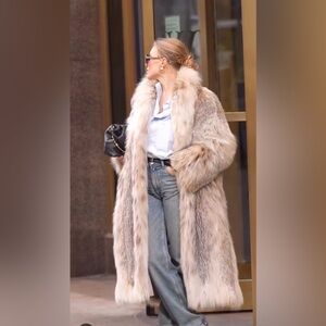 Luxurious Russian Lynx’s Fur Coat Coming soon !